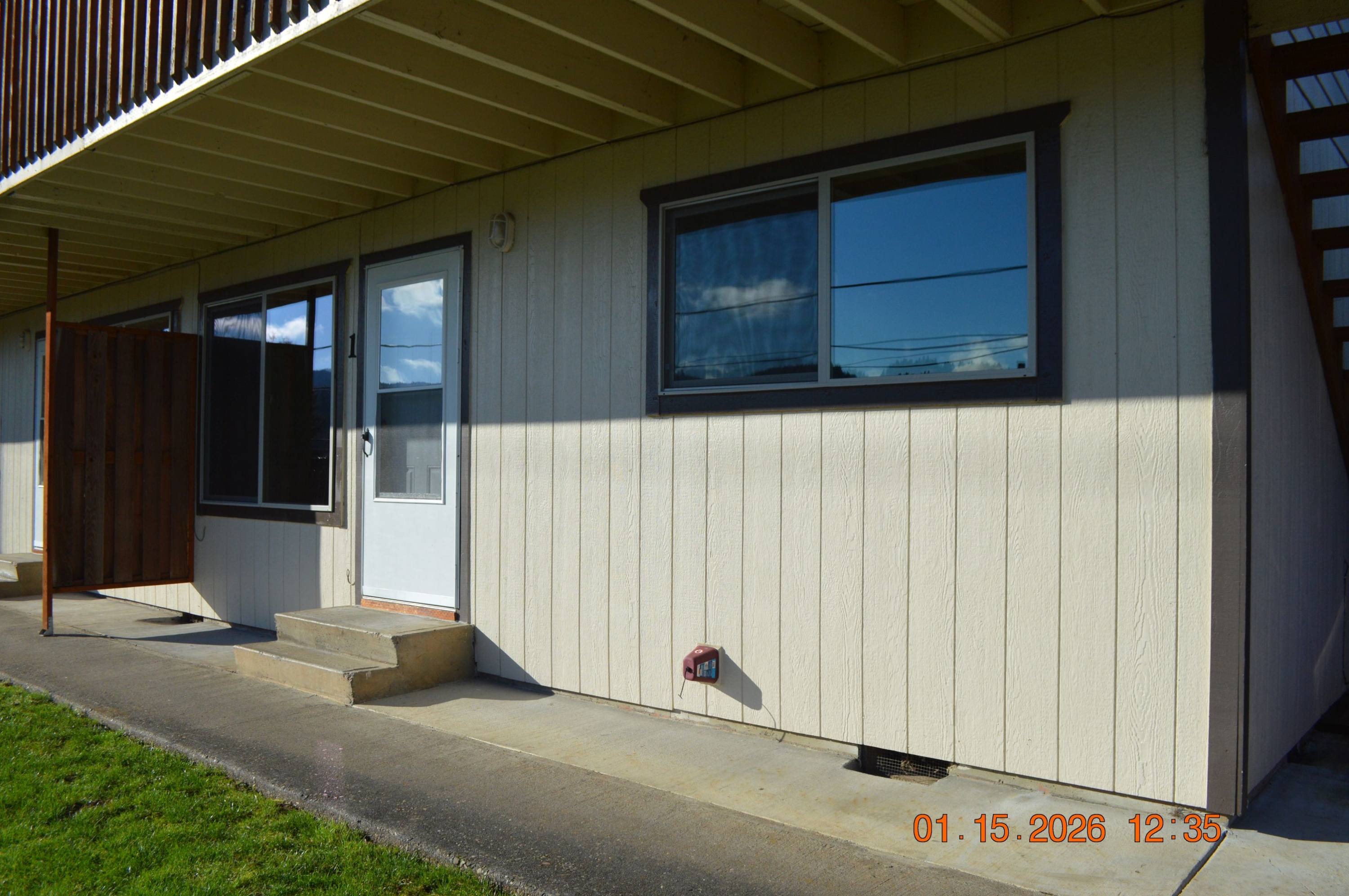 810 South Nehalem Street - 1